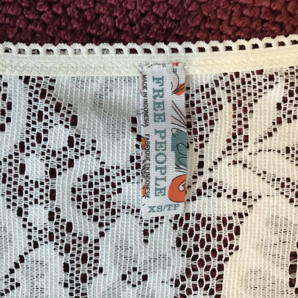 🌻 🌸 FREE PEOPLE Ivory Lace Smock Top - Sz XS - NEW - Picture 5 of 9